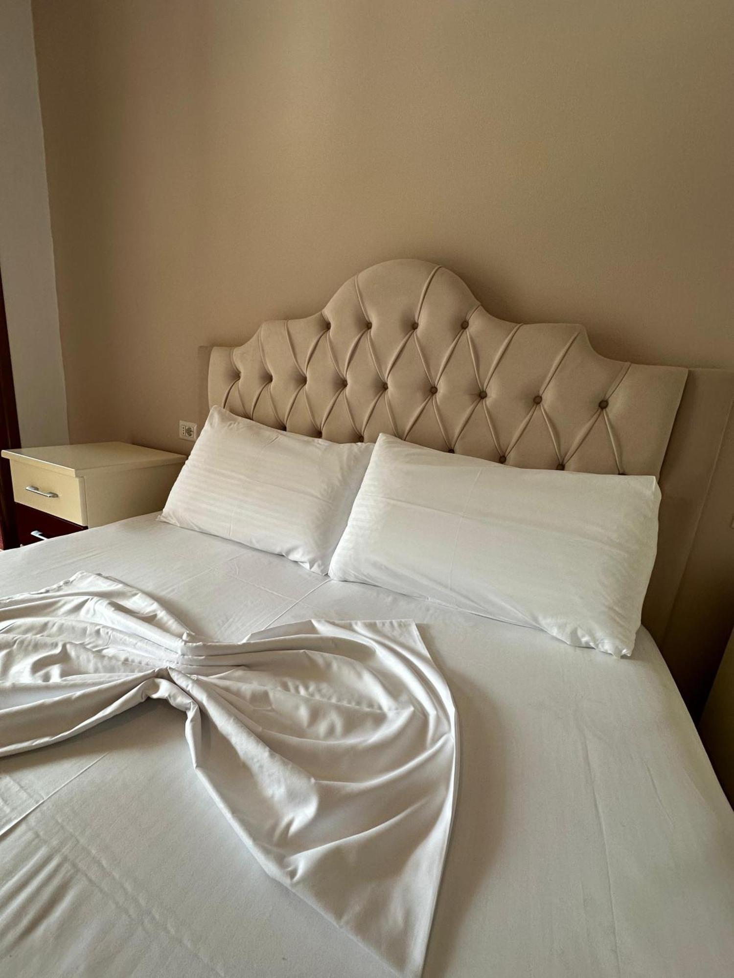 Evelina Ernild Rooms Sarandë Exterior foto